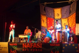 ダルエスサラーム：ライブ音楽とストーリーテリングを楽しむディナーをお楽しみください