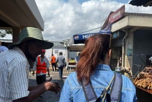 ダルエスサラーム：魚市場、生鮮市場、アートマーケットツアーをご案内します