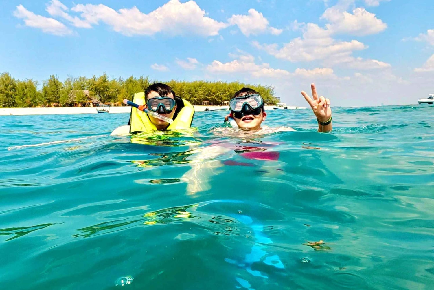 DAR ES SALAAM: MBUDYA ISLAND SNORKELING TOUR & BEACH VIBES