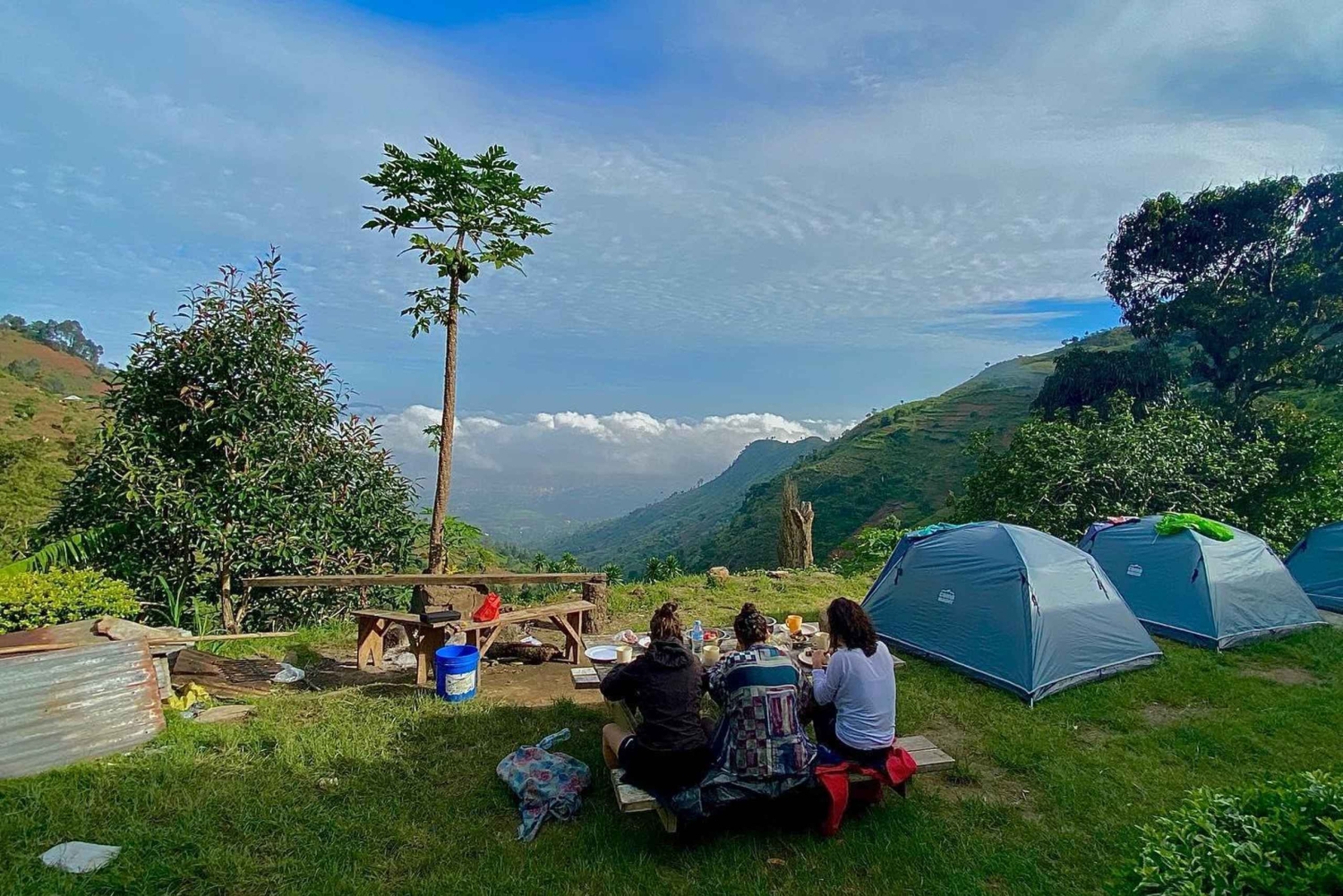 Дар-эс-Салам: двухдневный поход и кемпинг в горах Улугуру