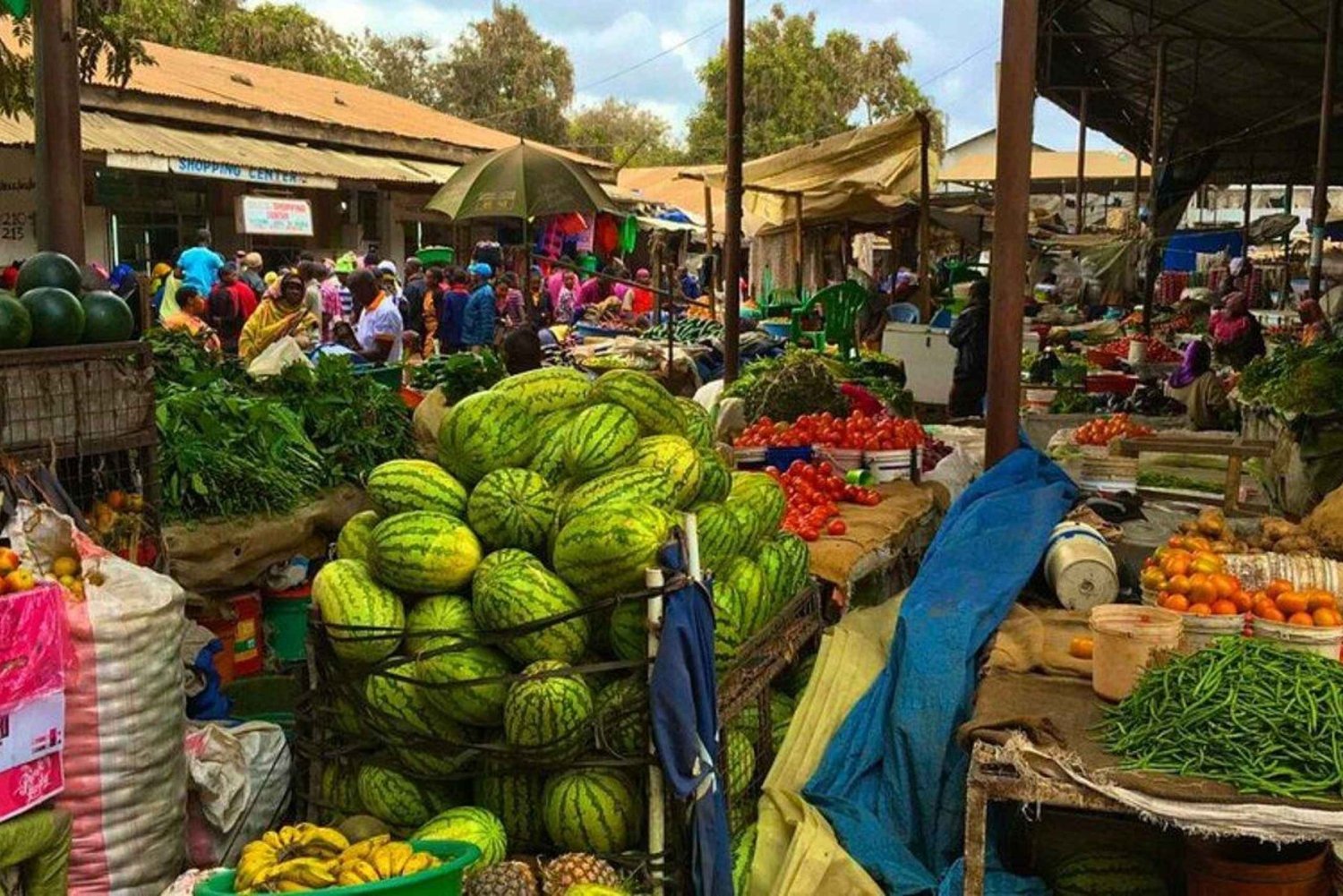 Dar es Salaam : visite du marché aux poissons, du marché frais et du marché d'art