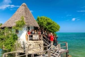 Viagem de 1 dia para o Rock Restaurant e relaxamento na praia de Mende