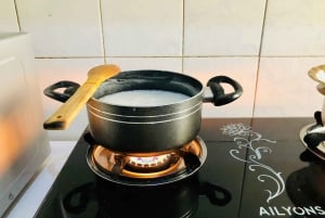 Cocina y come comida local tanzana