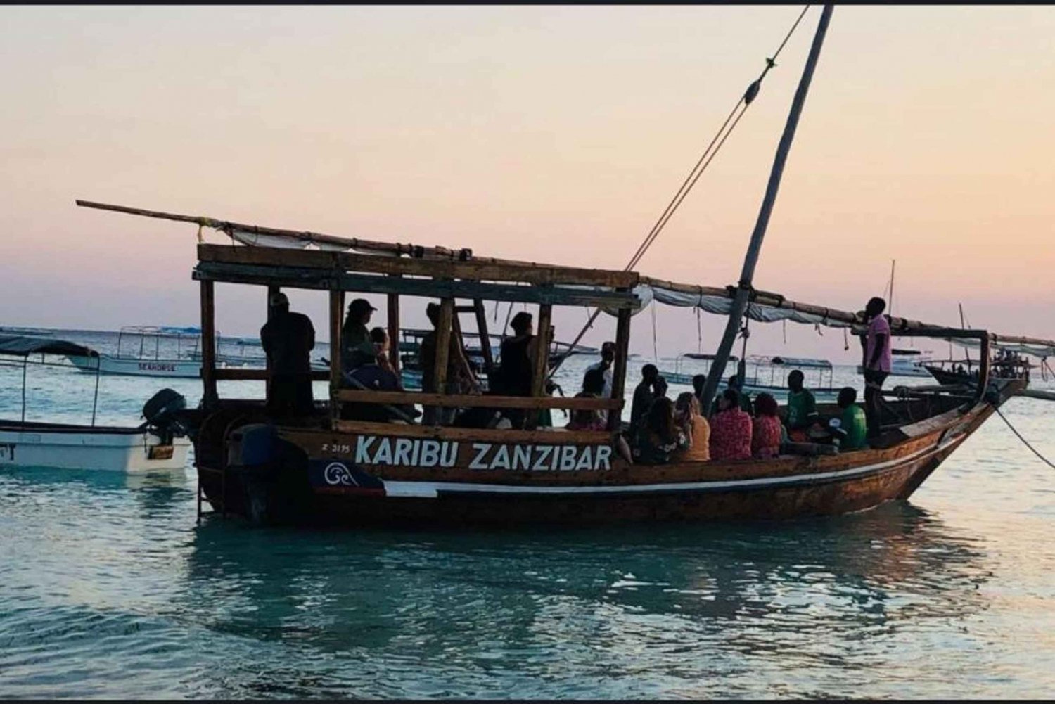 DESDE NUNGWI; EXPERIENCIA DE CRUCERO EN DHOW AL ATARDECER