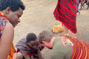 Von Sansibar: 3-tägige Selous-Safari, Bootstour & Besuch bei den Maasai