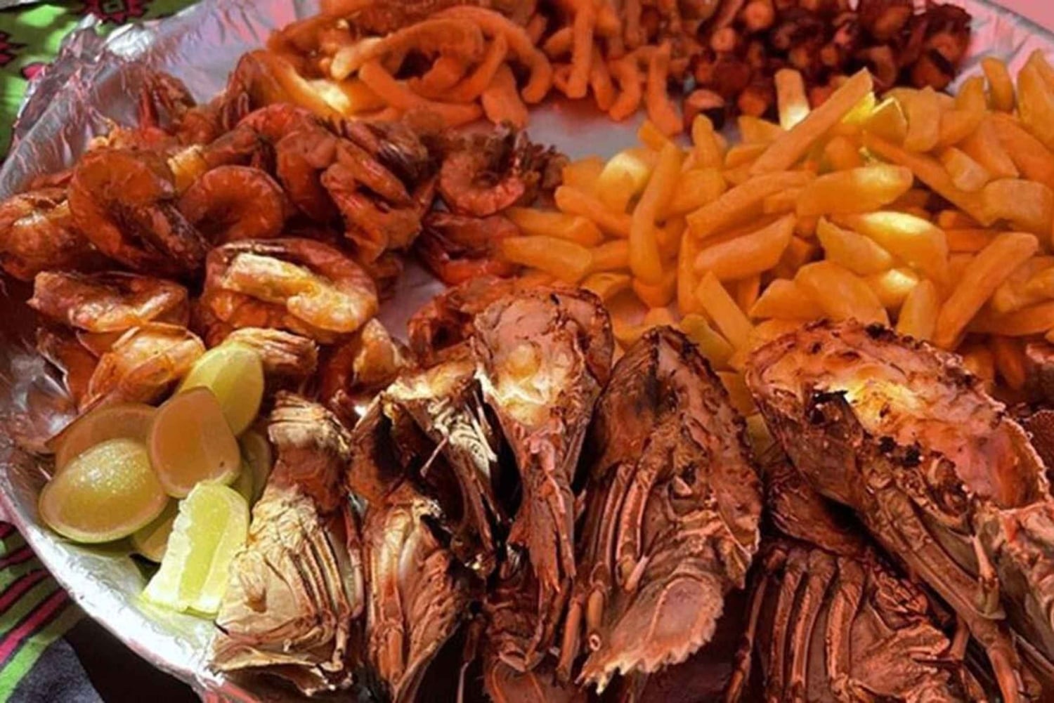 Zanzibarista: Safari Blue -snorklausretki lounaalla