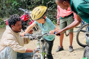 Guidet mountainbike-tur gennem landsbyen Arusha