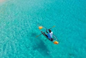 spiaggia di kendwa; un kayak trasparente e trasparente