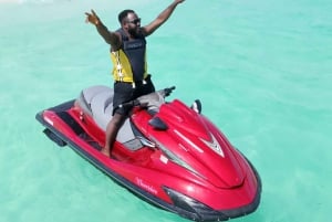 ケンドワビーチでジェットスキー体験をお楽しみください