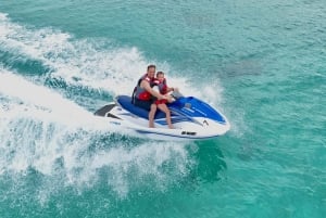 ケンドワビーチでジェットスキー体験をお楽しみください