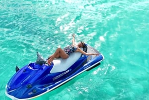 ケンドワビーチでジェットスキー体験をお楽しみください