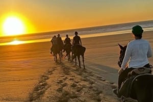 Kendwa: giro a cavallo nella giungla e nel villaggio al tramonto