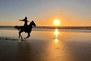 Kendwa: giro a cavallo nella giungla e nel villaggio al tramonto