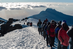 キリマンジャロ：マラングルート5日間トレッキング