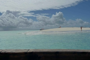 Kizimkazi: Snorkeling na ilha de Pungume e excursão aos bancos de areia