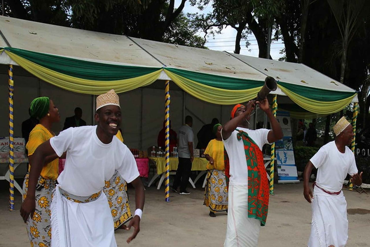 Kojani-øya: Shobe-danseverksted og -forestilling