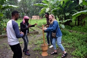 ドゥルティ湖：カヌー、自然散策、および追加オプション