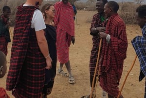Avventura culturale nel boma Maasai con pranzo e bevande