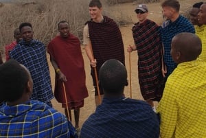 Maasai Boma Kulturerlebnis mit Mittagessen & Getränken