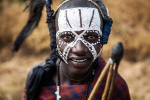 Masai landsbybesøk og chemka varme kilder med varm lunsj