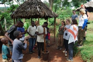 Marangun kulttuuripäiväretki Chagga-heimon kanssa Moshista käsin