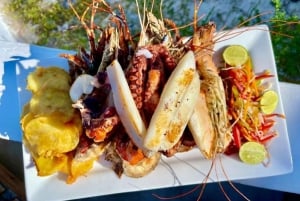 Mnemban saari, Jozanin metsä, Kuza-luola, The Rock -ravintola