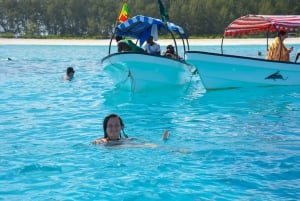 Mergulho com snorkel na Ilha Mnemba