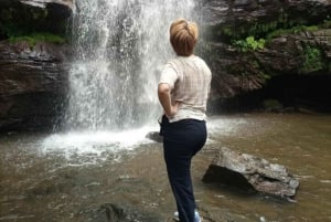 Zanzibar: Wycieczka „Pływanie z żółwiami w jaskini Salaam”