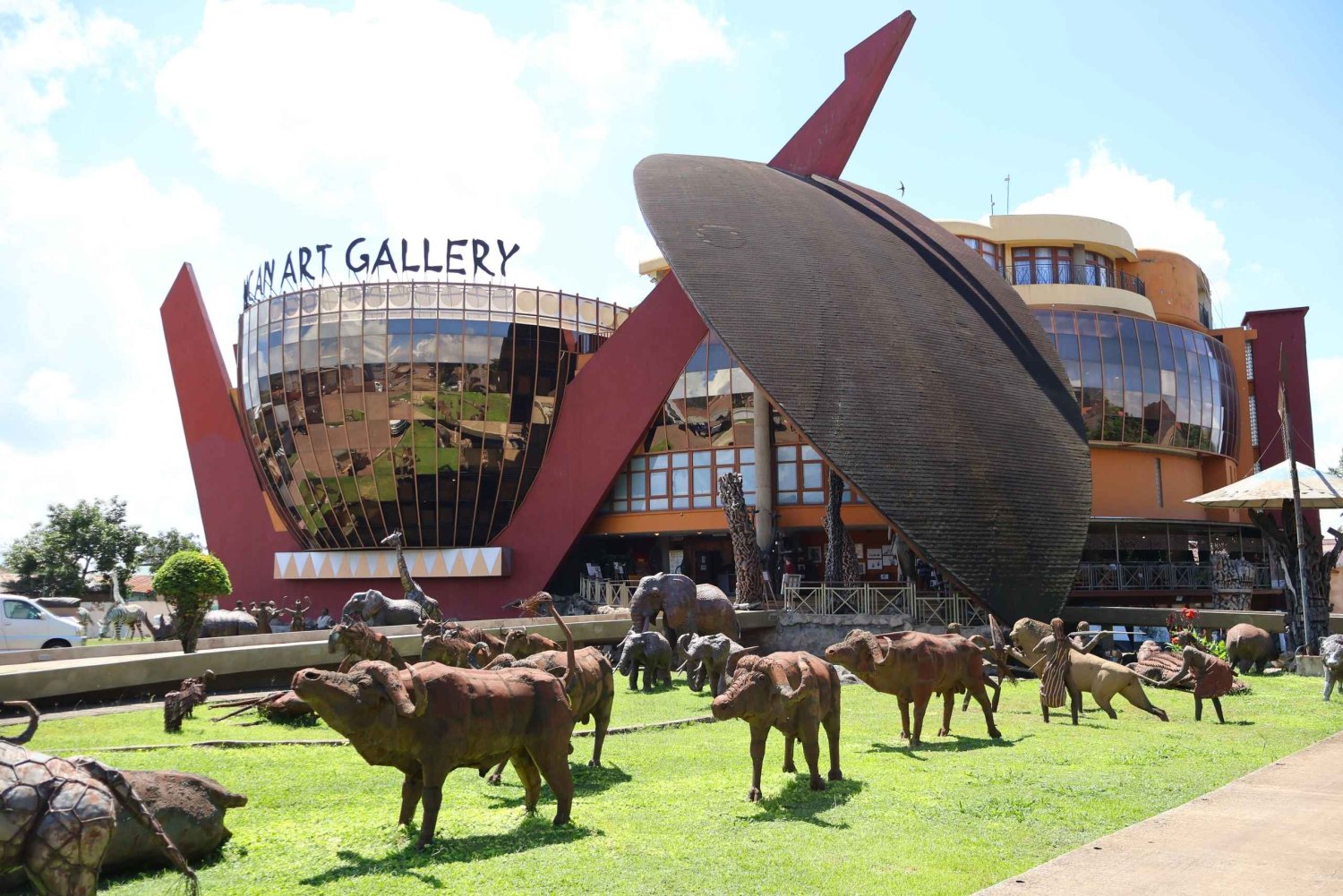 Moshi/Arusha: Materuni Waterfalls, Hot Springs & Coffee Tour