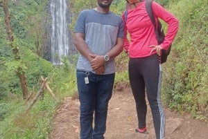 Moshi: Cascadas de Materuni y tour de café con almuerzo