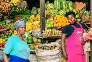 Moshi o Arusha: tour guiado por la ciudad, mercado y compras