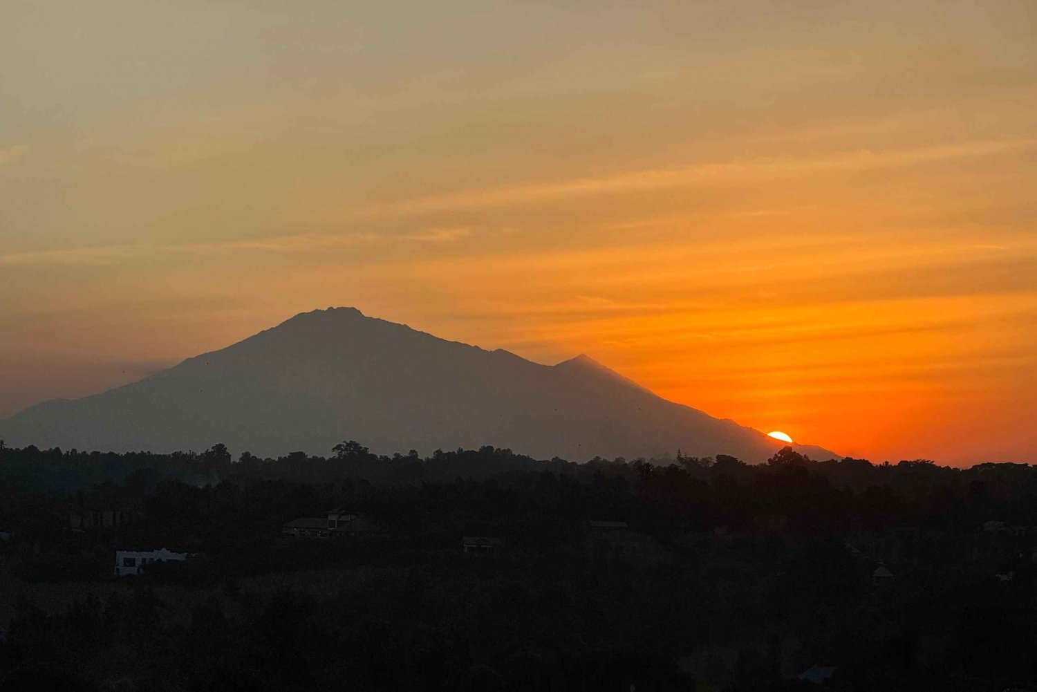 Moshi: Relaxamento ao pôr do sol com bebidas e traslado de ida e volta