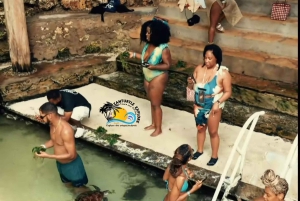 نونجوي السباحة والغطس مع السلاحف في بحيرات زنجبار في زنجبار