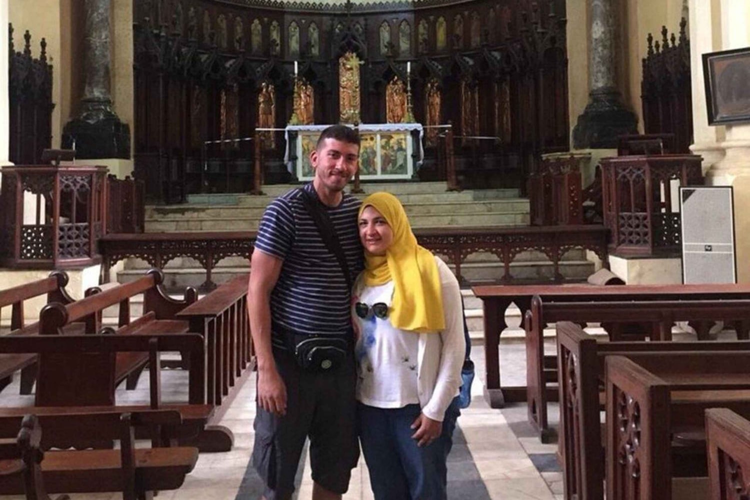 Vanha orjamarkkinat, anglikaaninen katedraali ja Freddie Mercuryn talo