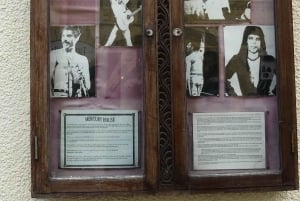 Vanha orjamarkkinat, anglikaaninen katedraali ja Freddie Mercuryn talo