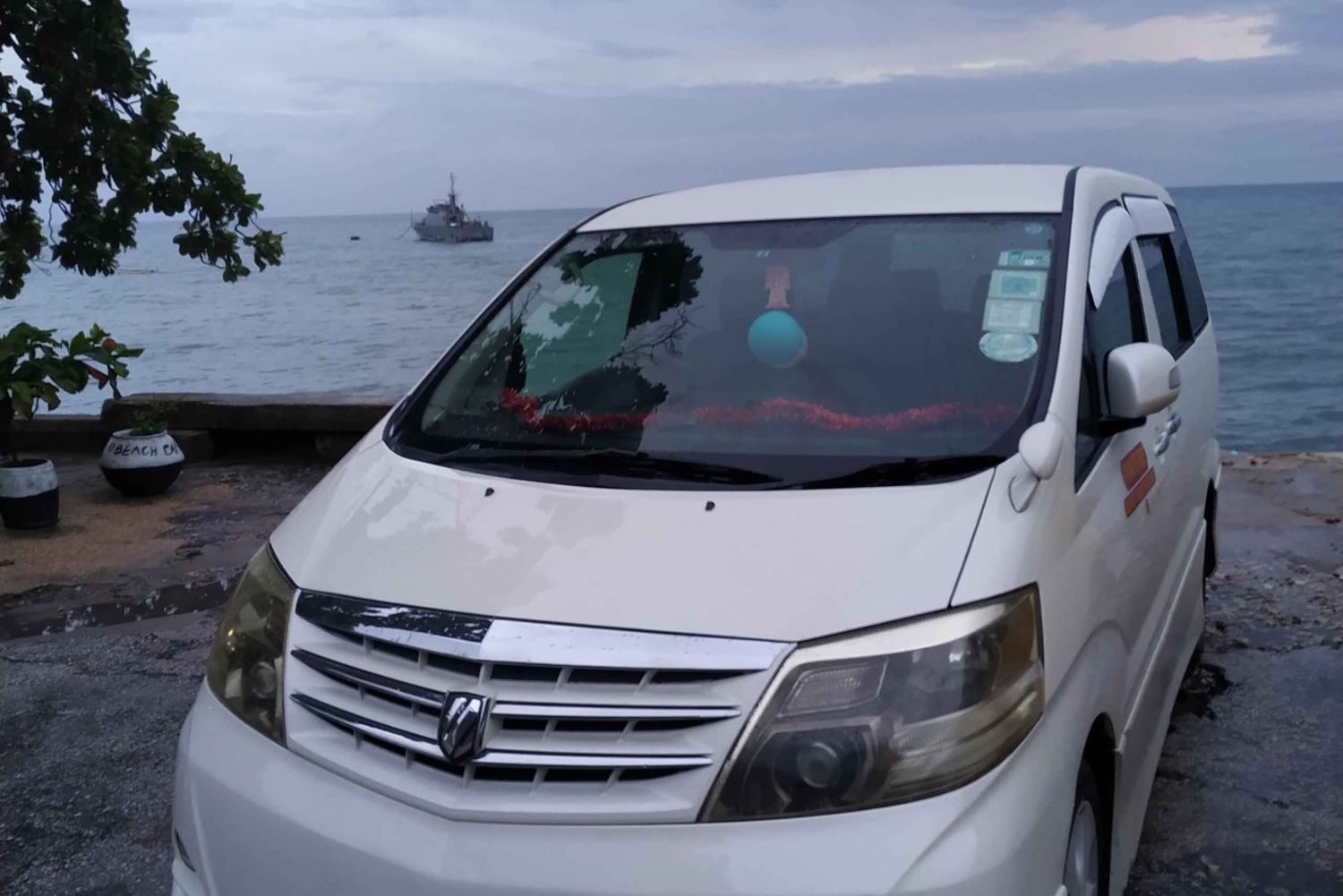 Paje: Private Transfer to Stone Town or Airport