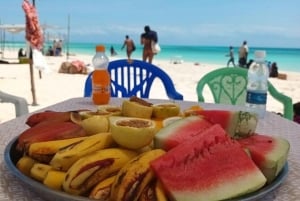 ペンバ島：ヴマウィンビビーチツアー（軽食付き）