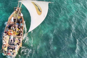 SALAAM-LUOLA: Ui kilpikonnien kanssa ja nauti illallinen The Rock -ravintolassa