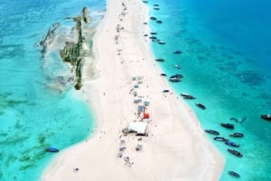 Isola della prigione e banco di sabbia della spiaggia di nakupenda