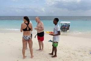 Isola della prigione e banco di sabbia della spiaggia di nakupenda