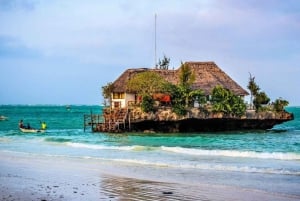 Zanzibar: Tour particular pela Ilha Prisão, Macacos e Caverna Kuza