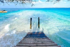 Stone Town: Walking Tour with English or German Guide