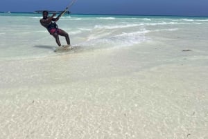 Kitesurfen: Privatunterricht vor Mnemba, Sansibar – Anfänger/Fortgeschrittene