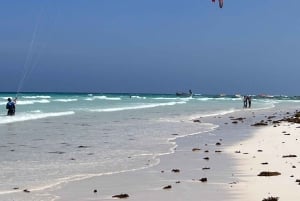 Kitesurfen: Privatunterricht vor Mnemba, Sansibar – Anfänger/Fortgeschrittene