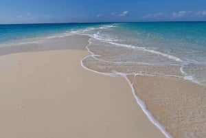 プングメ島、プングメビーチ、砂州バーベキュー、スノーケリング