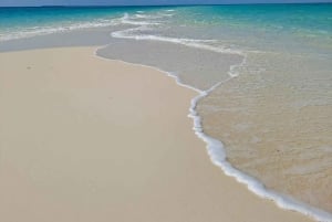 プングメ島、プングメビーチ、砂州バーベキュー、スノーケリング