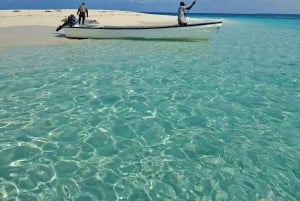 プングメ島、プングメビーチ、砂州バーベキュー、スノーケリング