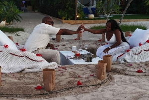 Jantar romântico na praia com fotos