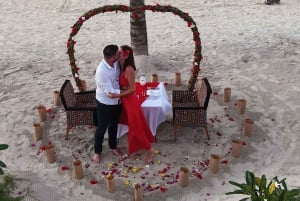 Cena romántica en la playa con fotos