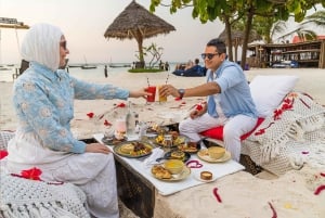 Cena romántica en la playa con fotos